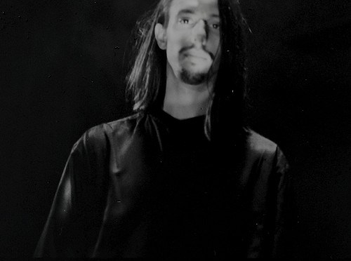 Video: Haunting and beautiful “Putney Bridge” by UK’s James Canty